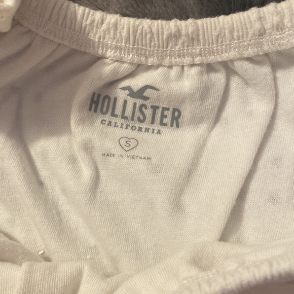 Hollister white eyelet smocked top - Picture 3 of 3